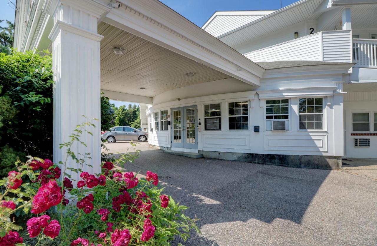 Hamilton Village Inn North Kingstown Exterior photo